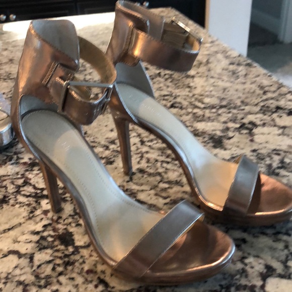 Calvin Klein heel - Picture 2 of 5
